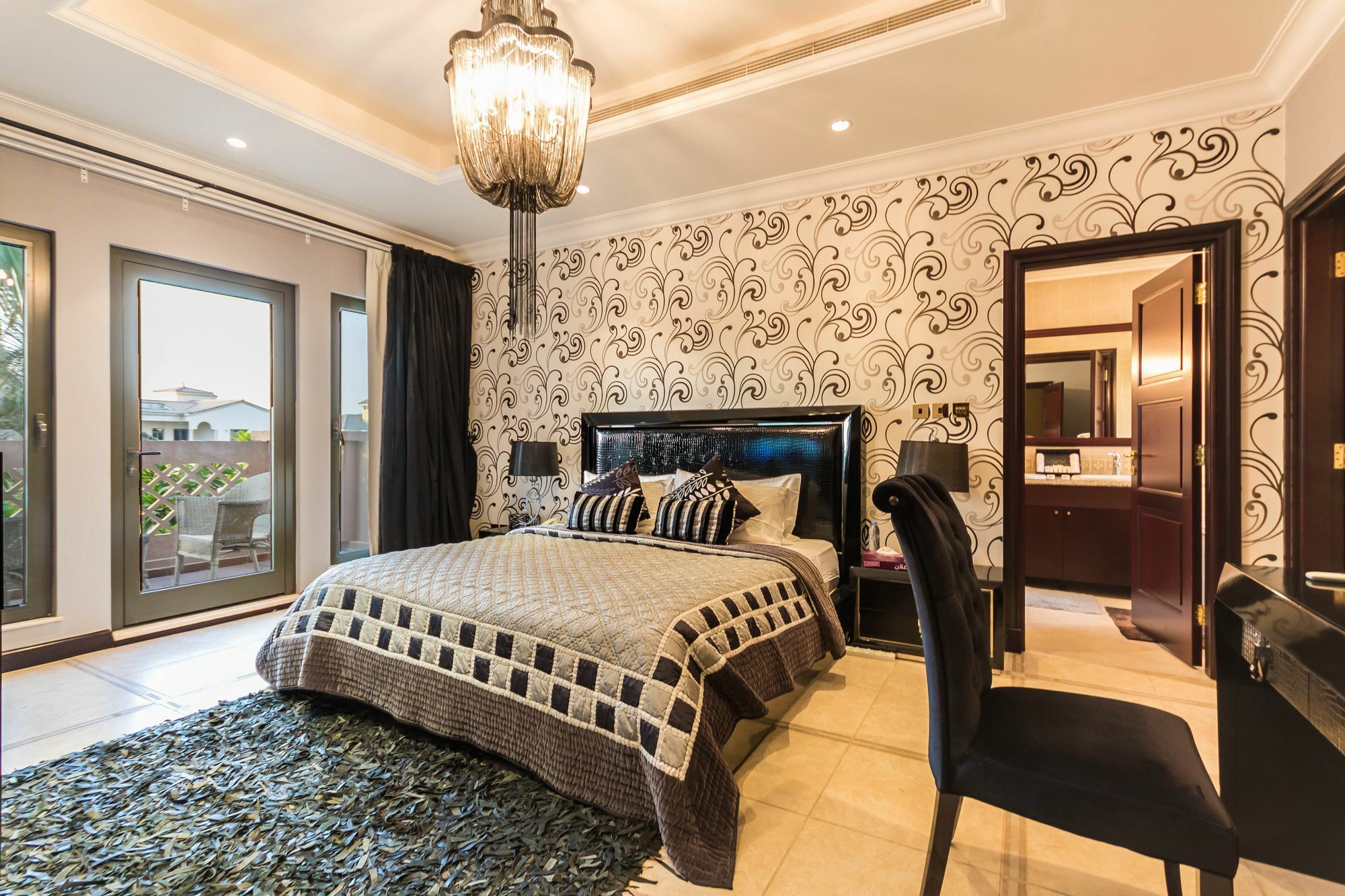 Yanjoon Holiday Homes - Palm Jumeirah Frond A Villas ดูไบ ภายนอก รูปภาพ